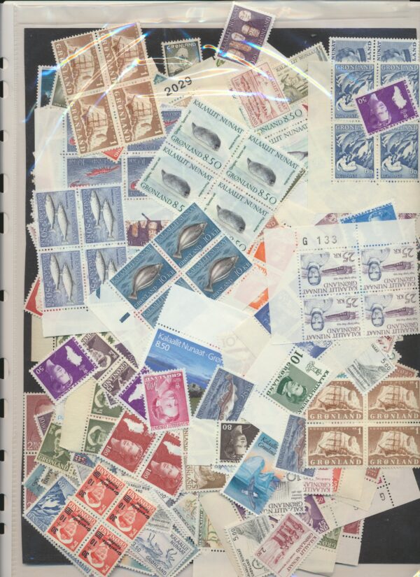 Greenland Ca. 50 Grams of NH Mint stamps. Old and new. Singles and in Blocks.